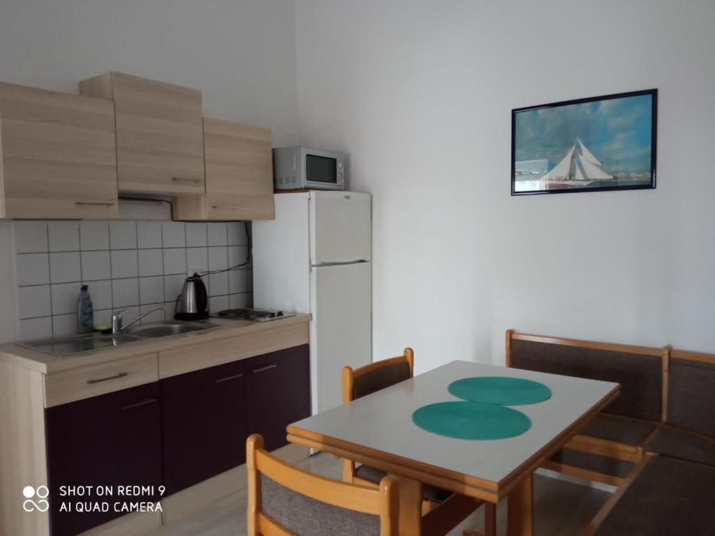 Apartments Triton Rogoznica  Exteriör bild